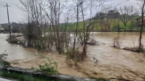 Maltempo, allerta rossa in Toscana, Arno a rischio esondazione. Mobilitazione straordinaria in Emilia-Romagna