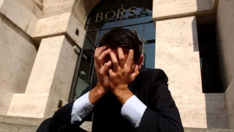 Borse 4 marzo: è un venerdì da incubo. La guerra dei dazi sprofonda Piazza Affari (-6,53%) e manda in tilt Wall Street e l’Europa