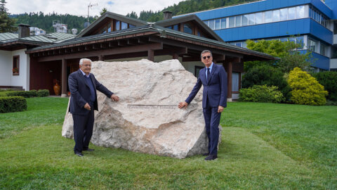 EssilorLuxottica: ad Agordo nel bellunese una via intitolata alla memoria di Leonardo Del Vecchio
