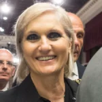 Dior: Maria Grazia Chiuri lascia la direzione creativa della maison dopo 9 anni
