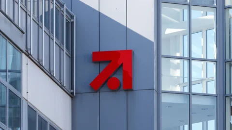 Prosieben licenzia oltre 400 lavoratori in attesa del via libera all’Opa di Mfe