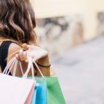 Shopping 2025, italiani sempre più digitali e attenti alle promozioni