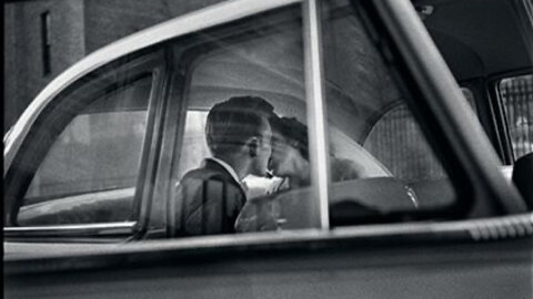 Fotografia: apre a Palazzo Bonaparte di Roma la mostra “Icons” con 80 scatti di Elliott Erwitt