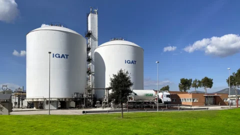 EDP sigla una partnership con IGAT Gruppo SIAD per realizzare il suo più grande impianto solare con stoccaggio in Italia