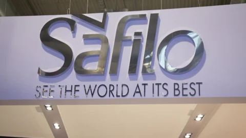 Safilo cede Lenti Srl a Kering Eyewear: l’eccellenza bergamasca passa al lusso francese