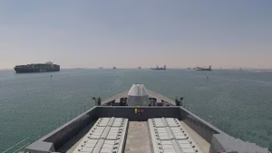 Israele: “L’Iran ha un nuovo piano per uccidere Trump”. Venti di guerra nel Golfo: a Hormuz non si passa.