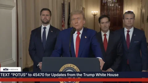 Gli Stati Uniti attaccano l’Iran. Trump “Colpiti con successo tre siti nucleari”. Teheran: “Criminali, conseguenze eterne”