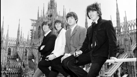 “Tutti pazzi per i Beatles” alle Gallerie d’Italia di Milano: mostra fotografica con 62 immagini di Publifoto