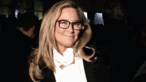 Angela Ahrendts Cda