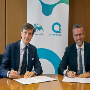 Versalis e Acea Ambiente firmano un accordo per promuovere il riciclo avanzato delle plastiche