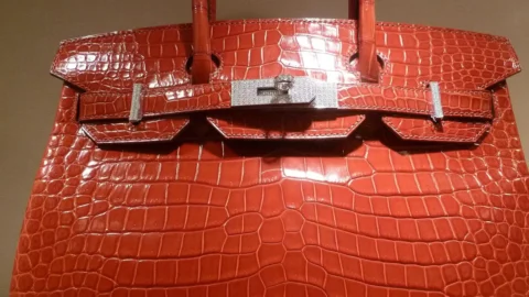 Borsa, lusso a due velocità: Hermès cade dopo i conti, Kering corre nonostante Gucci