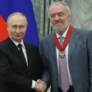 Gergiev, cancellato il concerto di Caserta del direttore del Bolshoi: la sua musica è propaganda pro-Putin contro l’Ucraina