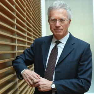 Dazi, è ora che la Ue “mostri i denti” a Trump: lo dice anche l’ex rettore della Bocconi, Guido Tabellini