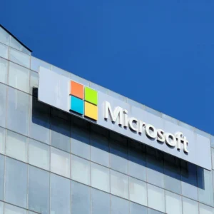 Microsoft, nuova ondata di licenziamenti: via 9 mila dipendenti. Quanti tagli quest’anno e perché