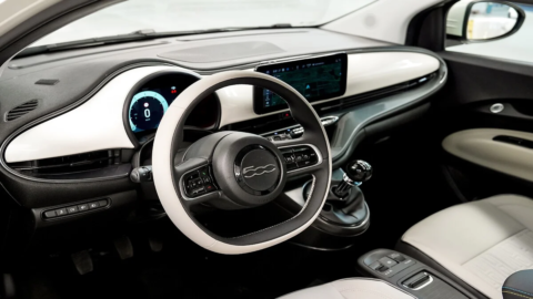 Auto, in Europa crescono le vendite a luglio: Stellantis arranca, Byd conquista oltre l’1% e Tesla crolla