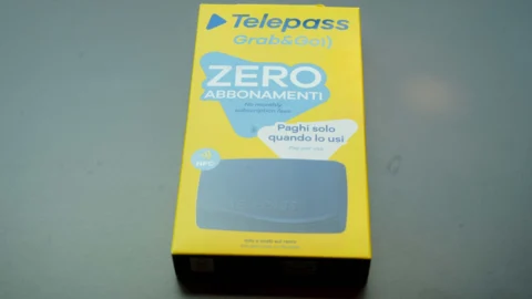 Telepass Grab&Go: come funziona, quanto costa e dove si compra il nuovo Telepass senza canone