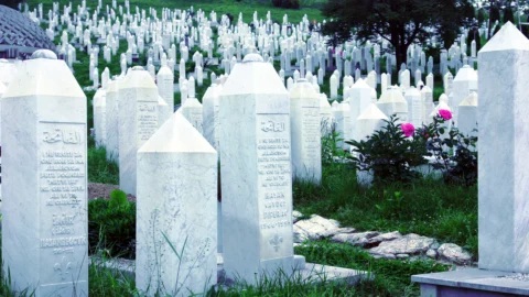 Cimitero di Srebrenica in Bosnia