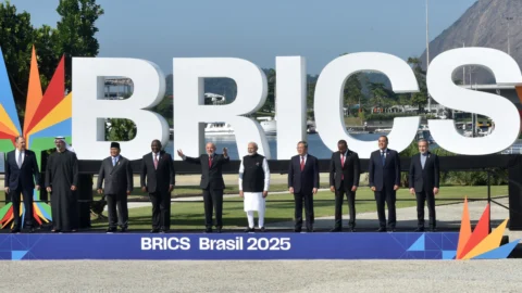 Brics: “Onu, Fmi e Banca mondiale sono da riformare”. E contro i dazi l’idea è l’indipendenza dal dollaro