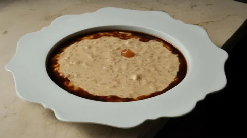 Un piatto per l’estate: la ricetta del Riso Margherita con crema di arachidi, pompelmo rosa e jus di verdure dello chef Dario Guidi, tradizione e modernità