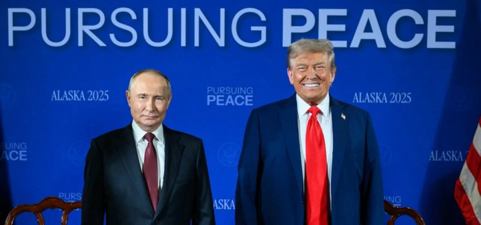 Trump-Putin, il vertice dell’Alaska segna il disgelo ma niente accordo sull’Ucraina e Zelensky avverte: “Putin ha solo guadagnato tempo”