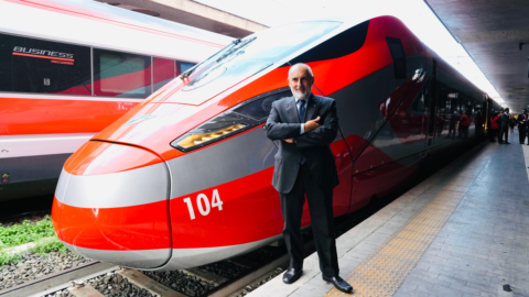 Fs svela il nuovo Frecciarossa 1000: dal 28 settembre ecco il nuovo treno AV che punta all’Europa