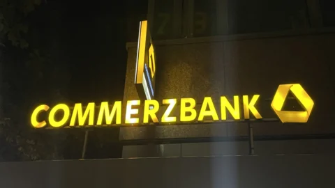 Unicredit-Commerzbank: Orcel ingaggia l’ex-ministro delle Finanze Lindner. E Berlino va alla ricerca di conflitti di interesse