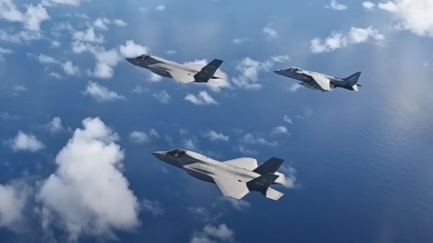 Jet russi violano lo spazio aereo estone: intercettati dagli F-35 italiani, Ue pronta a nuove sanzioni
