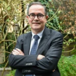 Renault, rivoluzione ai vertici: il nuovo ceo ridisegna il management per accelerare crescita e innovazione
