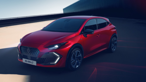 Nuova Renault Clio: ecco la sesta generazione che rilancia la regina del segmento B