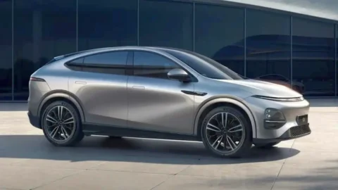 L’auto cinese trova una porta austriaca anti-dazi.  Xpeng si allea con Magna Steyr