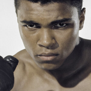 La carte de conscription de Muhammad Ali, le boxeur qui a refusé de s'engager, est mise aux enchères pour 3 à 5 millions de dollars.