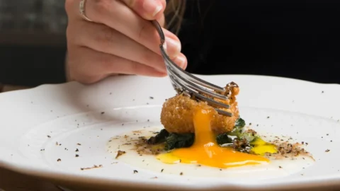 Botteghe Antiche a Putignano, il coraggioso ritorno alla trattoria di paese: la rivoluzione al contrario di Stefano D’Onghia