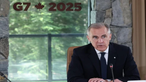 Canada contro Stellantis e Gm: dazi e ritorsioni dopo gli investimenti negli Stati Uniti