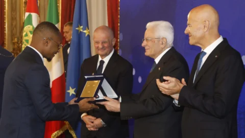 Eni Award 2025: Mattarella premia i migliori ricercatori in energia e ambiente