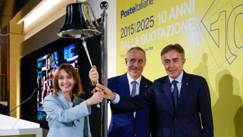 Poste Italiane festeggia i 10 anni di quotazione in Borsa. Del Fante: “Siamo la prima Platform Company del Paese”