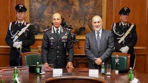 Arma dei Carabinieri e Gruppo FS firmano un nuovo protocollo d’intesa per sicurezza e legalità