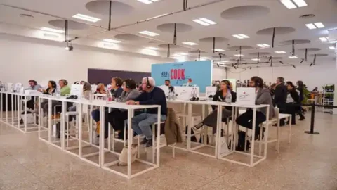 Cook Fest: Makanan yang menenangkan menjadi pusat perhatian di Milan, sebuah perayaan makanan yang disiapkan, dideskripsikan, dan dicicipi.