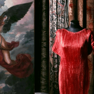 Fashion Week: a growing phenomenon rediscovering Made in Italy. Venice transforms piazzas and palazzi into runways of creativity.