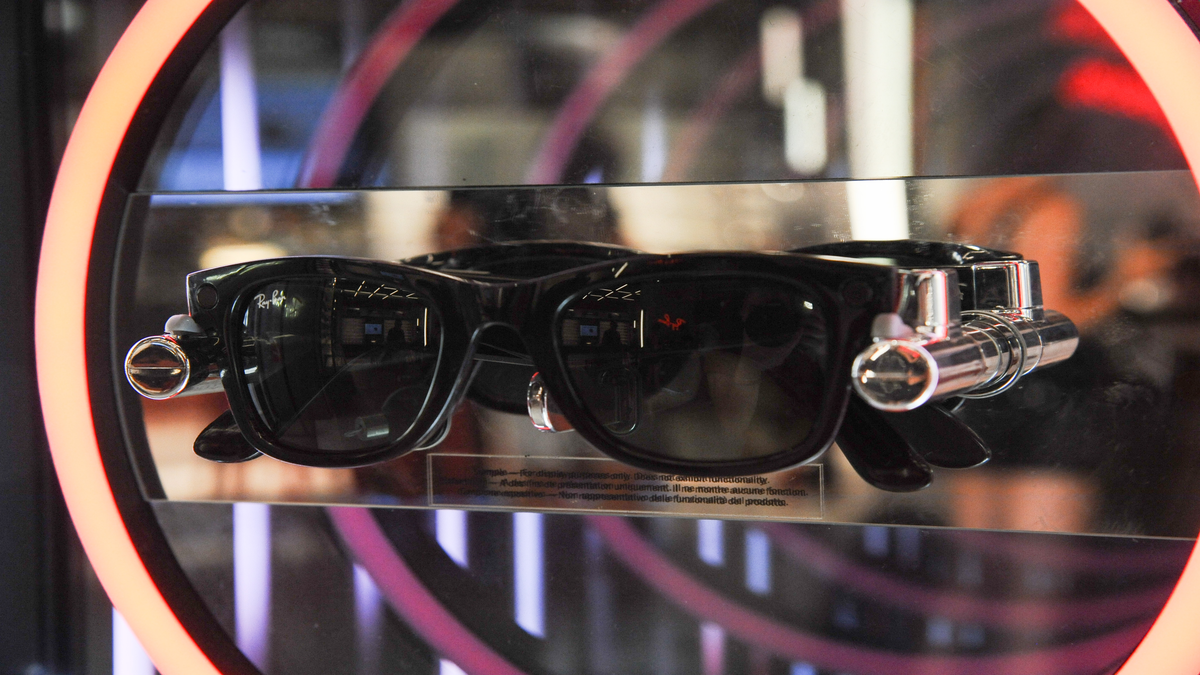 EssilorLuxottica vola in Borsa dopo risultati record e il successo dei ...