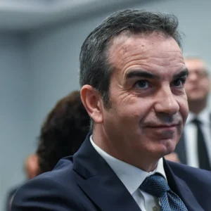 Exit poll Calabria 2025: Occhiuto (centrodestra) in netto vantaggio tra 57-63%, Tridico tra 35,5-42%