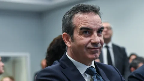 Exit poll Calabria 2025: Occhiuto (centrodestra) in netto vantaggio tra 57-63%, Tridico tra 35,5-42%