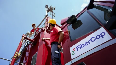 FiberCop ha fatto 670 volte il giro della Terra: posati 27 mlioni di km di fibra in Italia