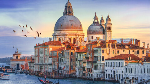 Elezioni comunali: il centrodestra vince a Venezia e riconquista Reggio Calabria ma il centrosinistra blinda Salerno con De Luca