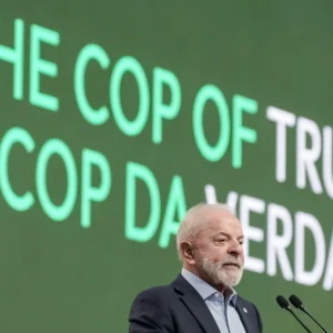 Cop 30 al via in Brasile con una proposta: tassare il lusso per finanziare la lotta climatica