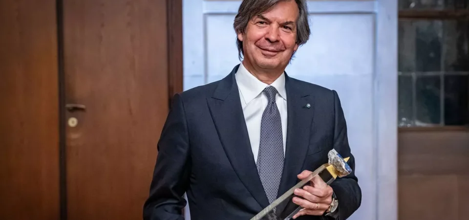 Intesa Sanpaolo-MPS ٹیک اوور بولی کو 97% ہاں ووٹ ملا: شیئر ہولڈرز نے سرمائے میں اضافے کی منظوری دی۔ میسینا: "طاقت کے ساتھ آگے بڑھو۔"