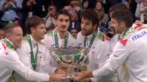 Coppa Davis 2025: l’Italia campione del mondo. Berrettini e Cobolli regalano il quarto trionfo azzurro