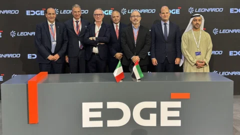 Leonardo firma joint venture con il gruppo arabo Edge per la tecnologia militare