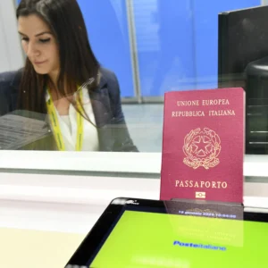 Passaporto: con Poste Italiane si può richiedere anche nei piccoli comuni, in montagna e nelle isole