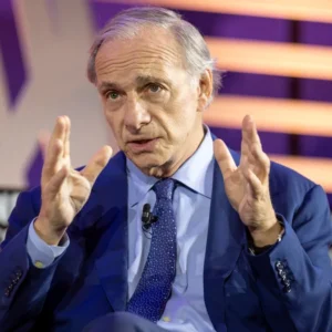 “Perché i Paesi falliscono” è il nuovo libro di Ray Dalio, il fondatore dell’hedge fund Bridgewater, che si fida dell’oro ma non dell’AI