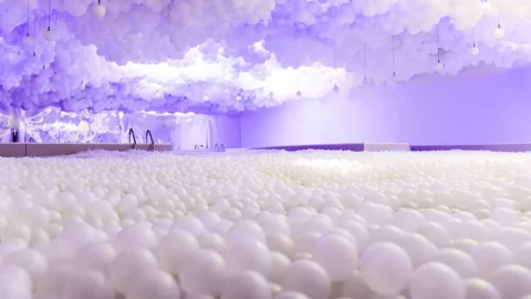 Euphoria – Art is in the Air: a Milano la mostra che trasforma l’aria in arte